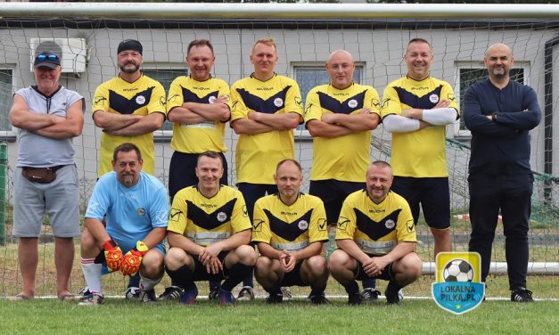 TURNIEJ PIŁKARSKI OLDBOJÓW –  KAZIKI 2026 WYGRYWAJĄ OLDBOJE SZCZAKOWIANKI JAWORZNO