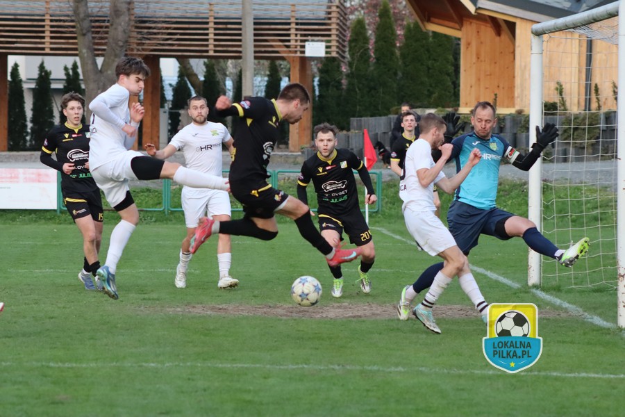 PP: DRZEWIARZ WALCZYŁ, ALE CIDRY MIAŁY STAMBUŁE