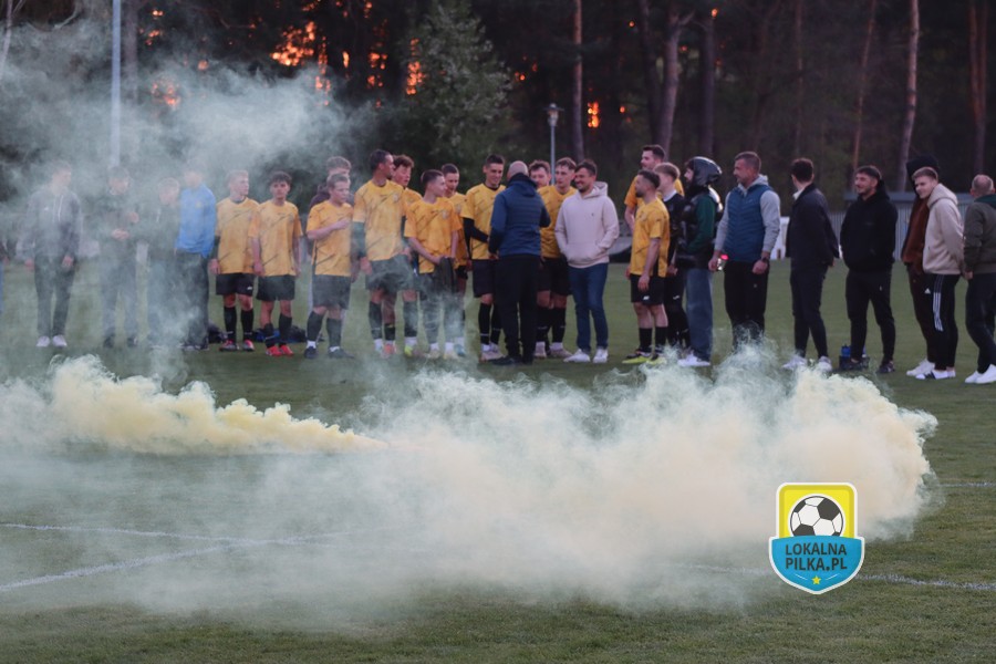 B CZĘ (1): PEWNA WYGRANA LIDERA Z TRUSKOLAS