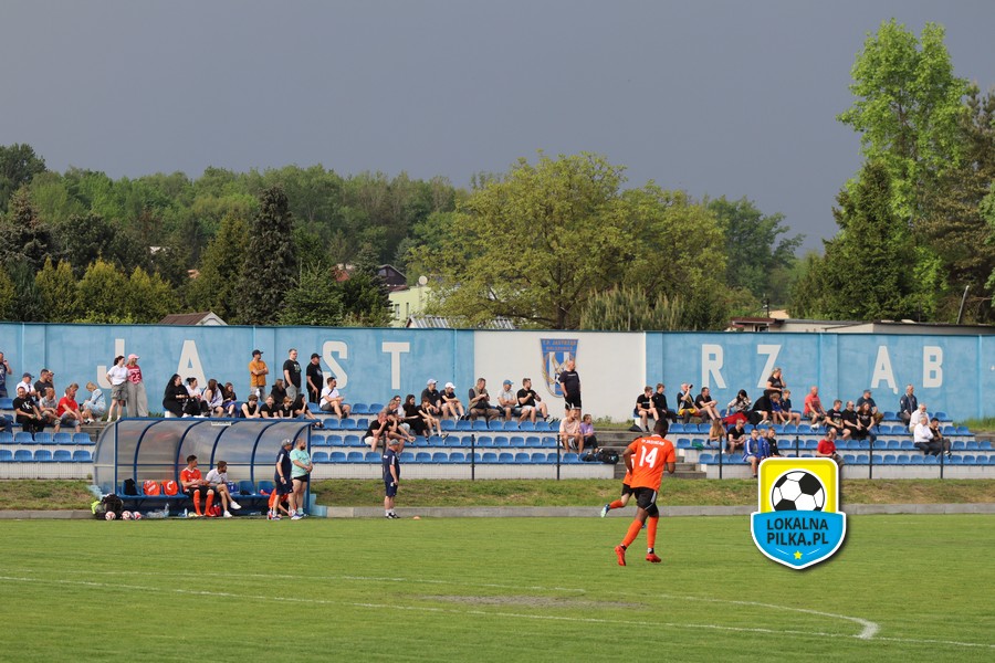 4 LO: SEBASTIAN GAWEŁCZYK NOWYM TRENEREM JASTRZĘBIA BIELSZOWICE