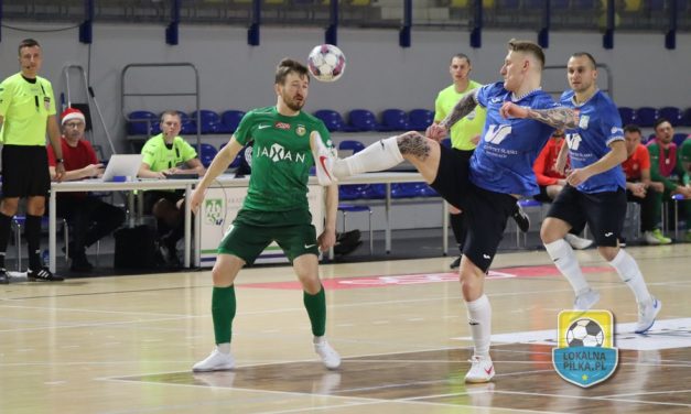 EX FUT: AKADEMICY KOŃCZĄ LIGOWY ROK WYGRANĄ